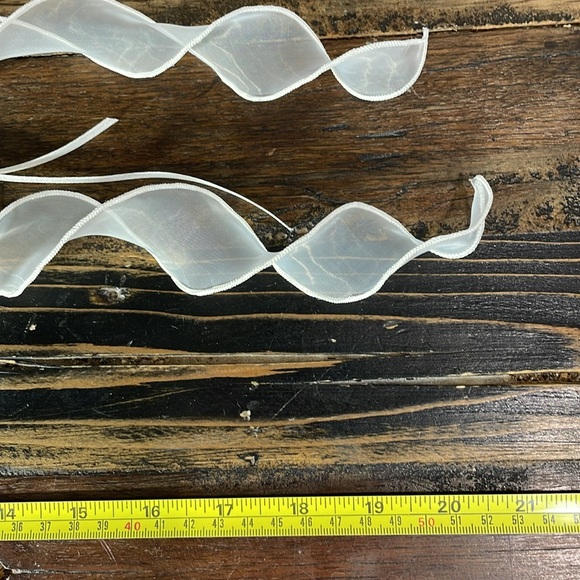 Flower girl crown halo with pretty flowers, pearls and beads - Picture 6 of 13